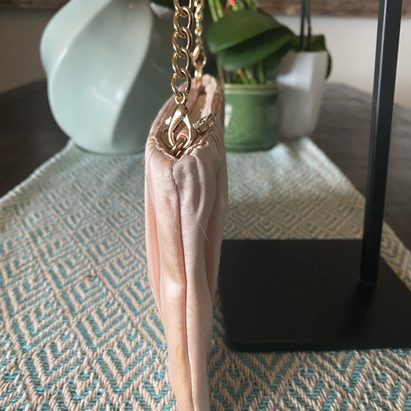 Betsy Johnson Clutch (Pink) w/Gold Hardware & Removable Chain. - Picture 9 of 10